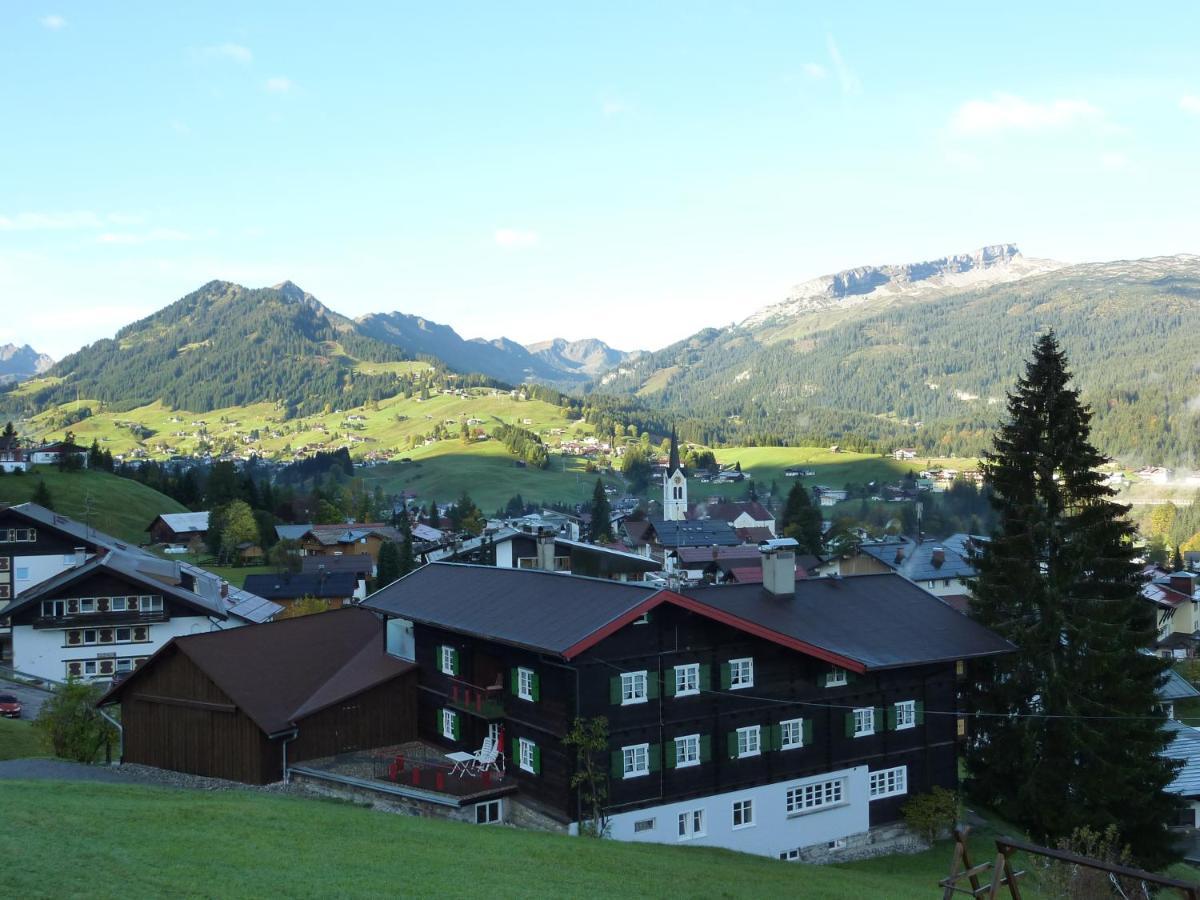 Gaestehaus Alpina รีซแลร์น ภายนอก รูปภาพ