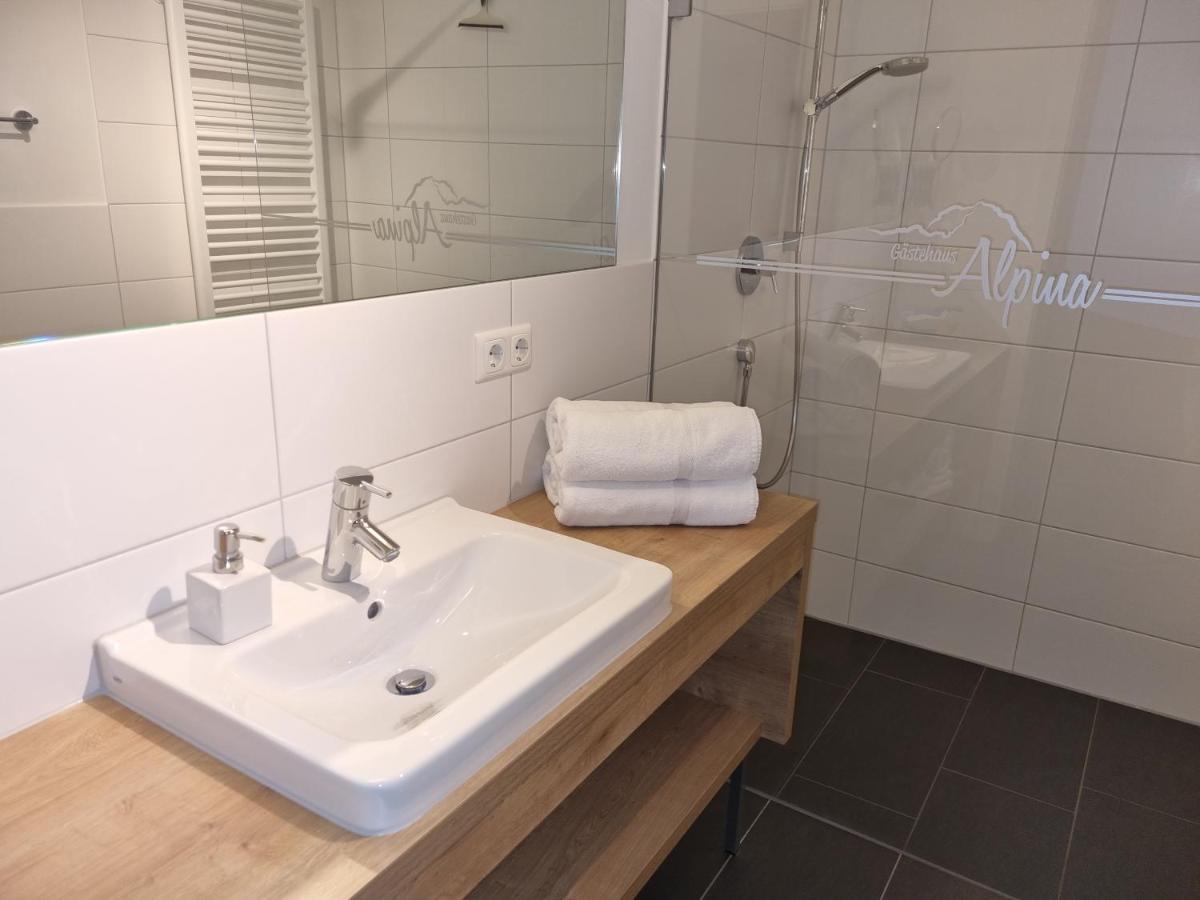 Gaestehaus Alpina รีซแลร์น ห้อง รูปภาพ