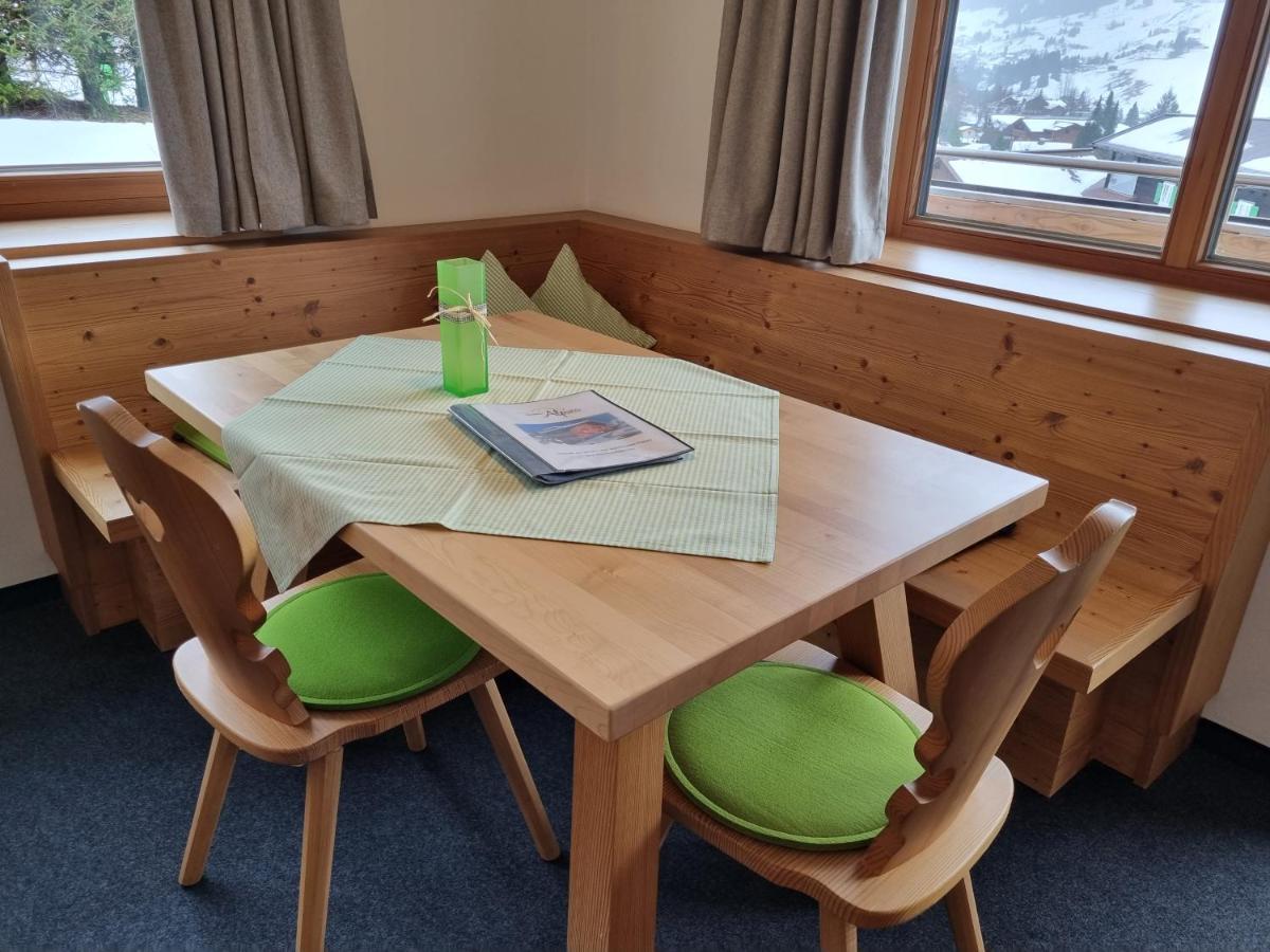 Gaestehaus Alpina รีซแลร์น ภายนอก รูปภาพ