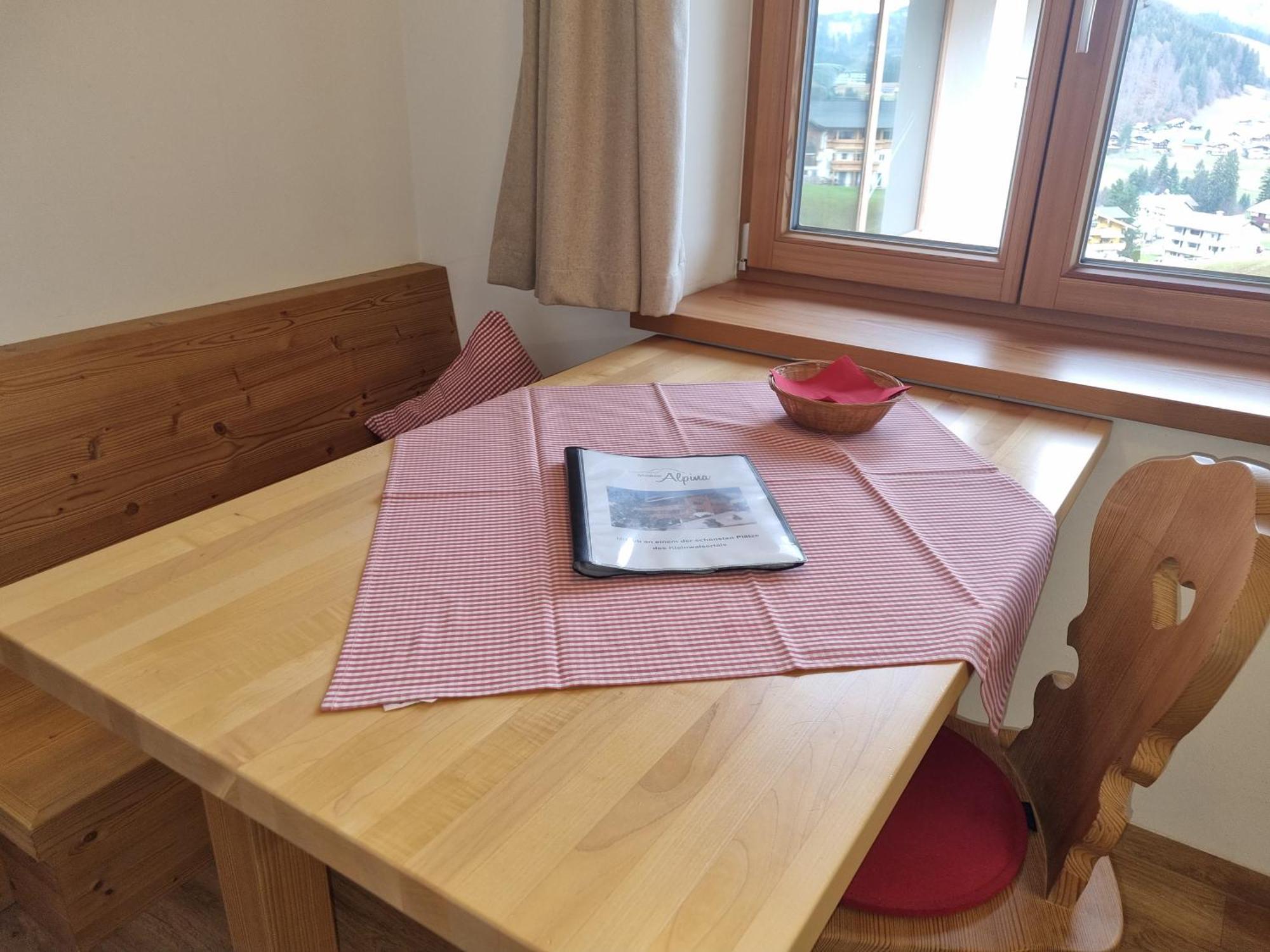 Gaestehaus Alpina รีซแลร์น ห้อง รูปภาพ